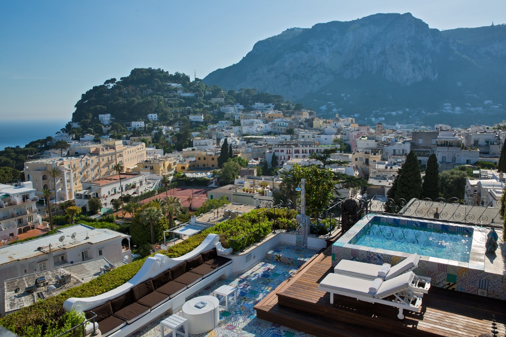 Capri Tiberio Palace — Capri, Italy · Aisle